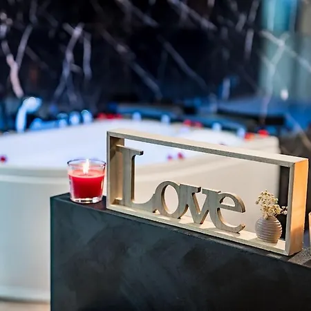 Apartment American Express Via Carpatia *